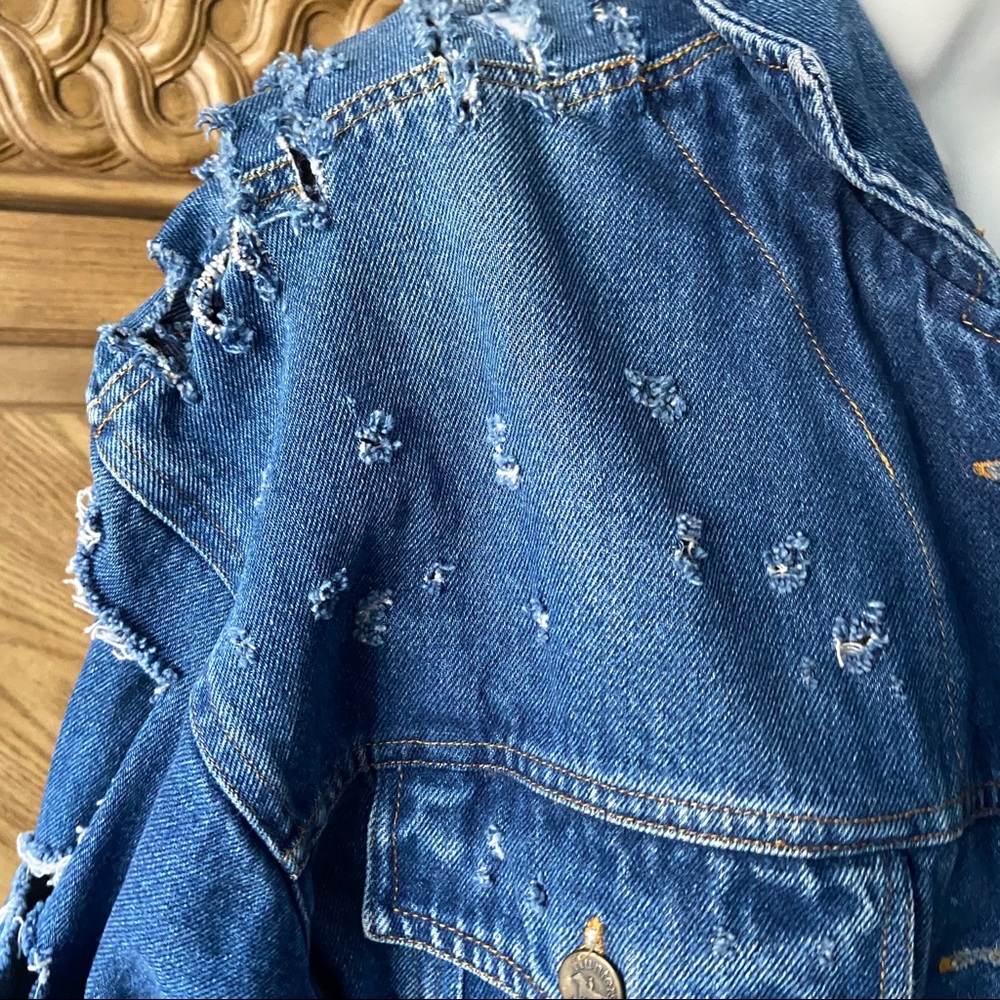 Hunters Run Blue Denim Rip Distress Jean Jacket - Picture 5 of 5